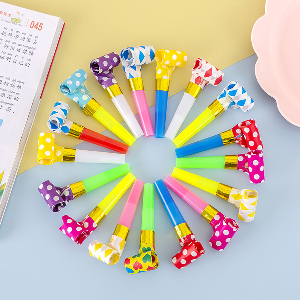 30PCS Bunte Pfeifen Spielzeug  – Kids Toys Easter Bewertung und Preis